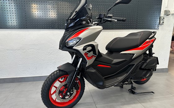 Motorrad Occasion Aprilia SR GT 125 - Bild 4