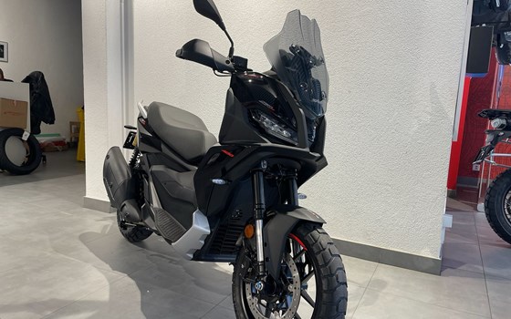 Motorrad Occasion Aprilia SR GT 400 - Bild 2