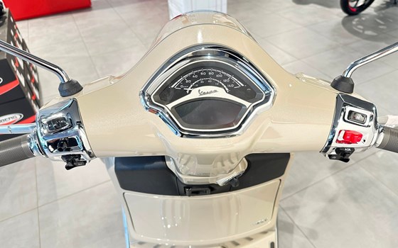 Neufahrzeug Vespa GTS 310 - Bild 15