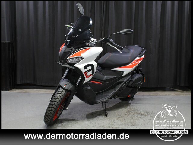 Aprilia SR GT 200