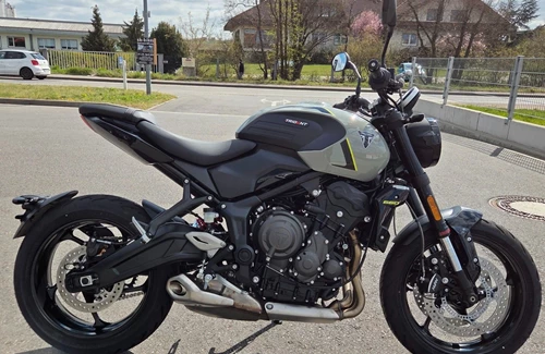 Neumotorrad Triumph Trident 660