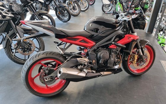 Gebrauchtmotorrad Triumph Street Triple - Bild 2