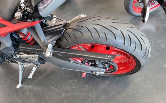Gebrauchtmotorrad Triumph Street Triple - Bild 7