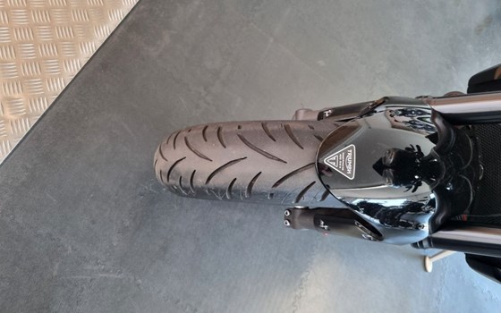 Gebrauchtmotorrad Triumph Street Triple - Bild 8