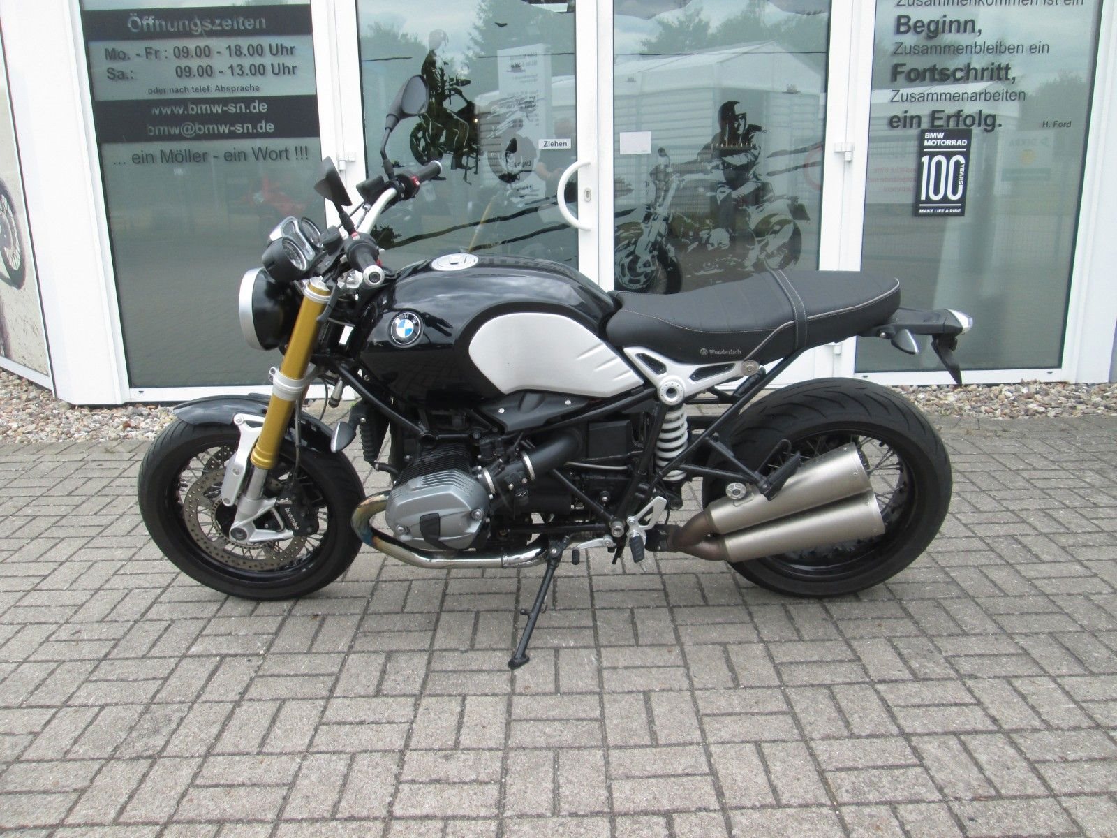 BMW R nineT
