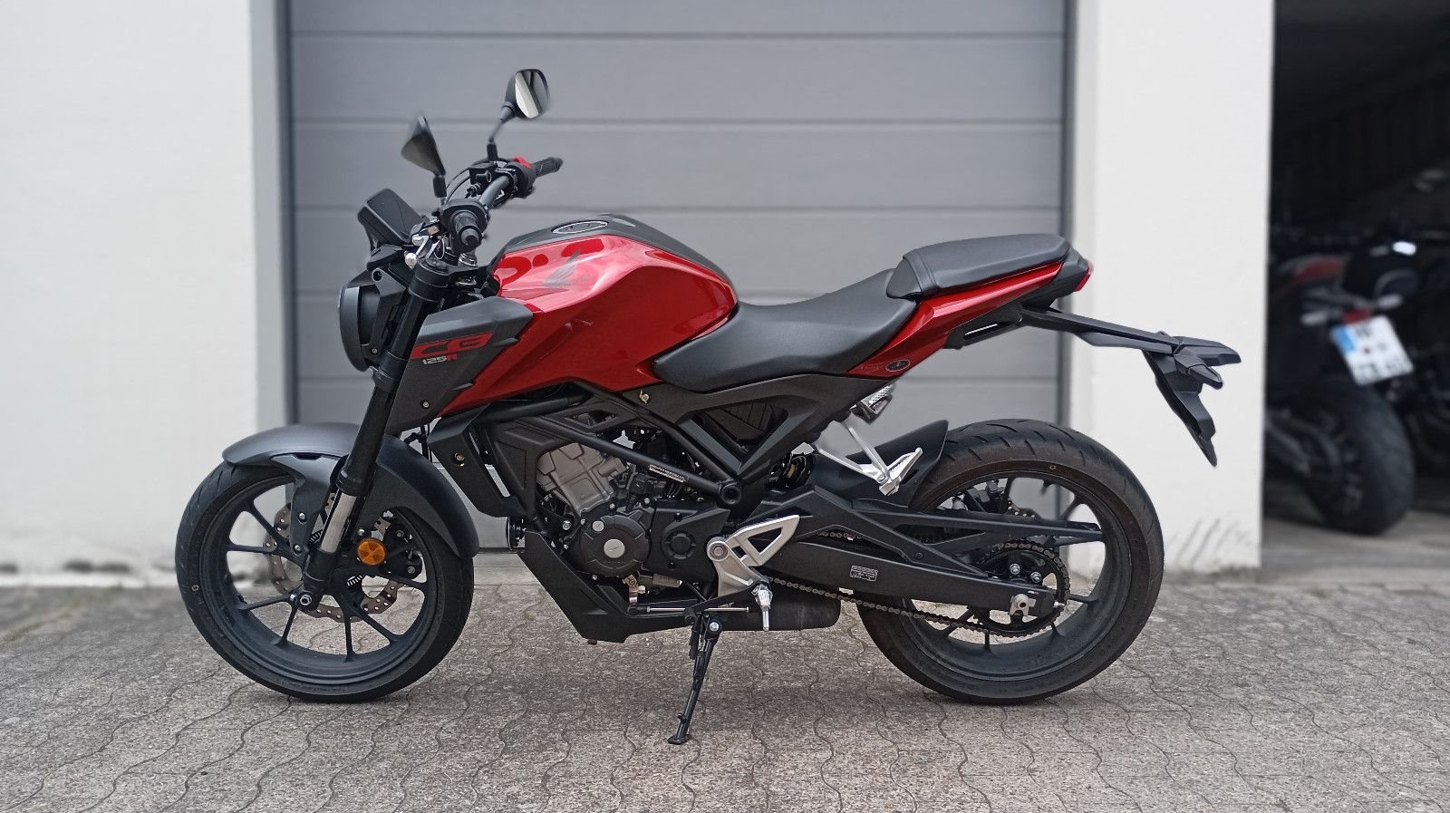 Honda CB125R