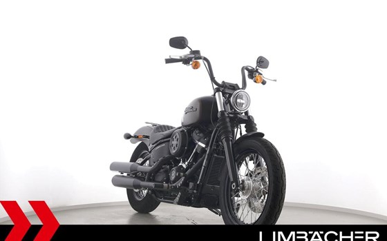 Gebrauchtmotorrad Harley-Davidson Softail Street Bob FXBB - Bild 2