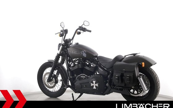 Gebrauchtmotorrad Harley-Davidson Softail Street Bob FXBB - Bild 6