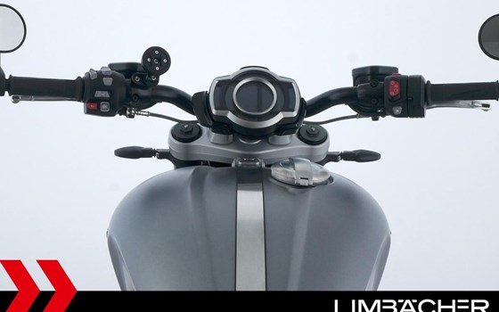 Gebrauchtmotorrad Triumph Rocket 3 R - Bild 13