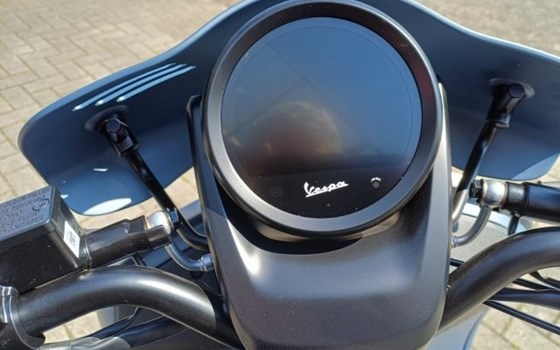Neufahrzeug Vespa GTV 310 Officina 8 - Bild 12