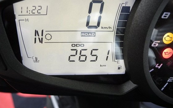 Gebrauchtmotorrad Triumph Street Triple R - Bild 11