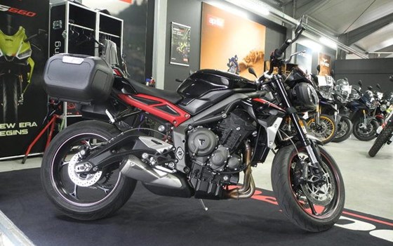 Gebrauchtmotorrad Triumph Street Triple R - Bild 6