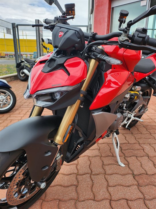 Angebot Ducati Streetfighter V2