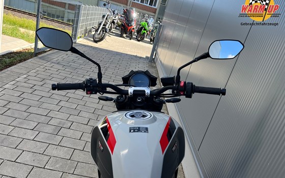 Gebrauchtmotorrad Triumph Trident 800 - Bild 7