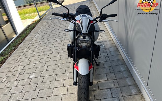 Gebrauchtmotorrad Triumph Trident 800 - Bild 9
