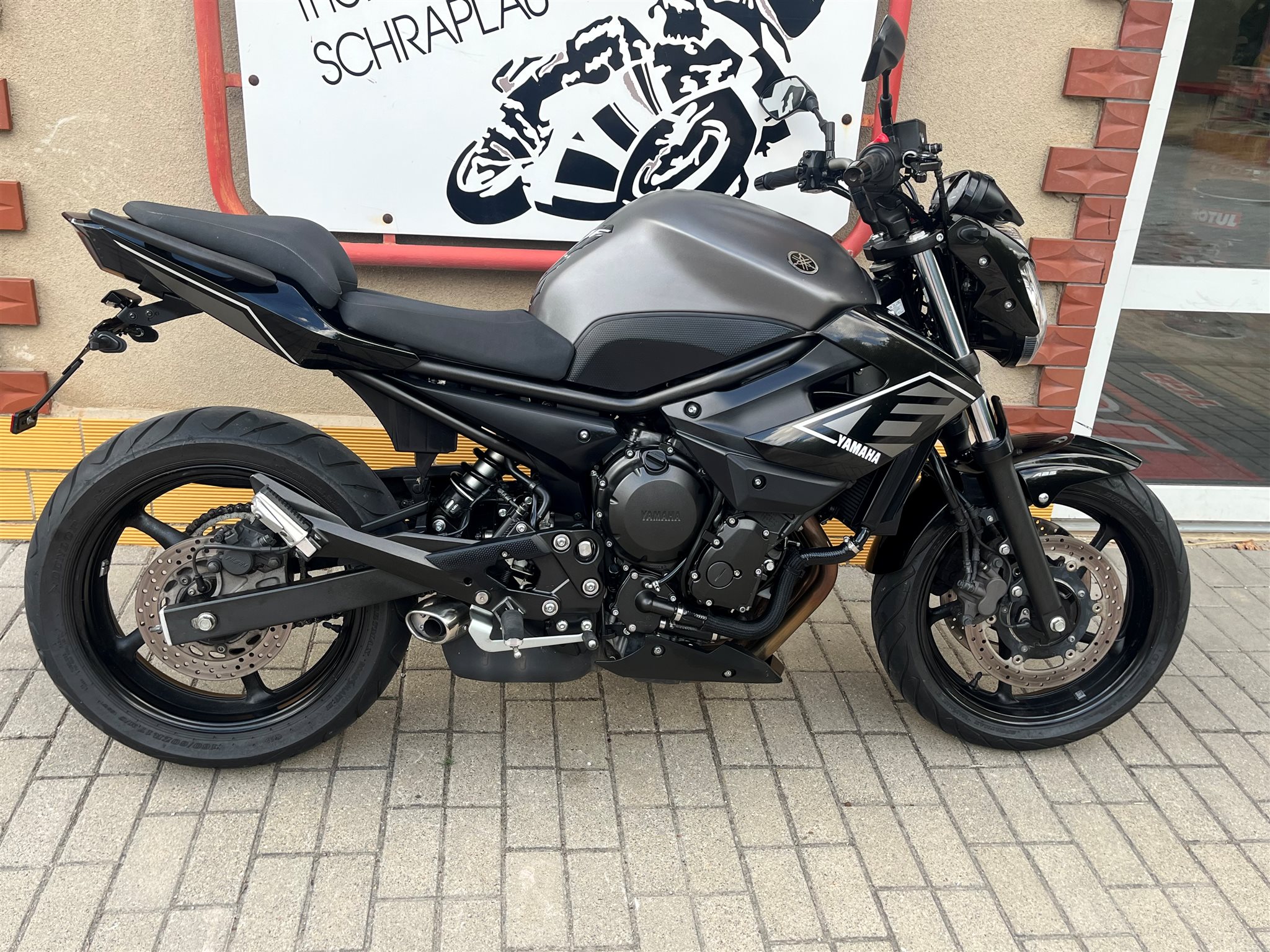 Yamaha XJ6