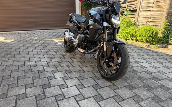 Gebrauchtmotorrad BMW F 900 R - Bild 1