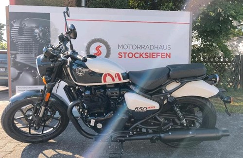 Neumotorrad Royal Enfield Shotgun 650