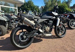 Neumotorrad Husqvarna Svartpilen 801
