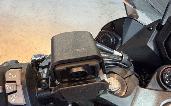 Neufahrzeug Kawasaki Ninja 1100SX - Bild 11