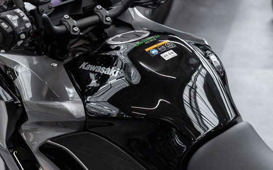 Neufahrzeug Kawasaki Versys 1100 SE - Bild 10