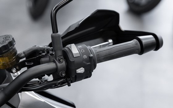 Neufahrzeug Kawasaki Versys 1100 SE - Bild 8