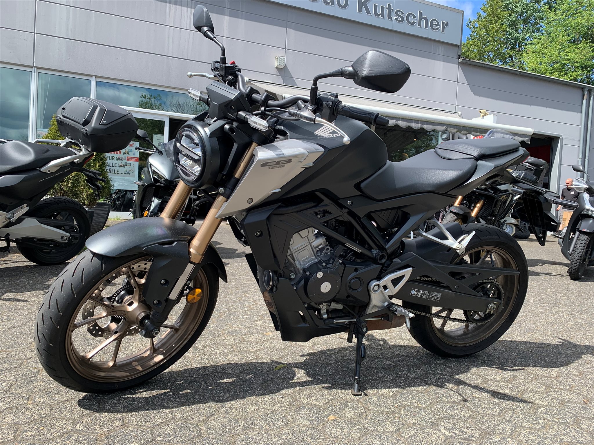 Honda CB125R