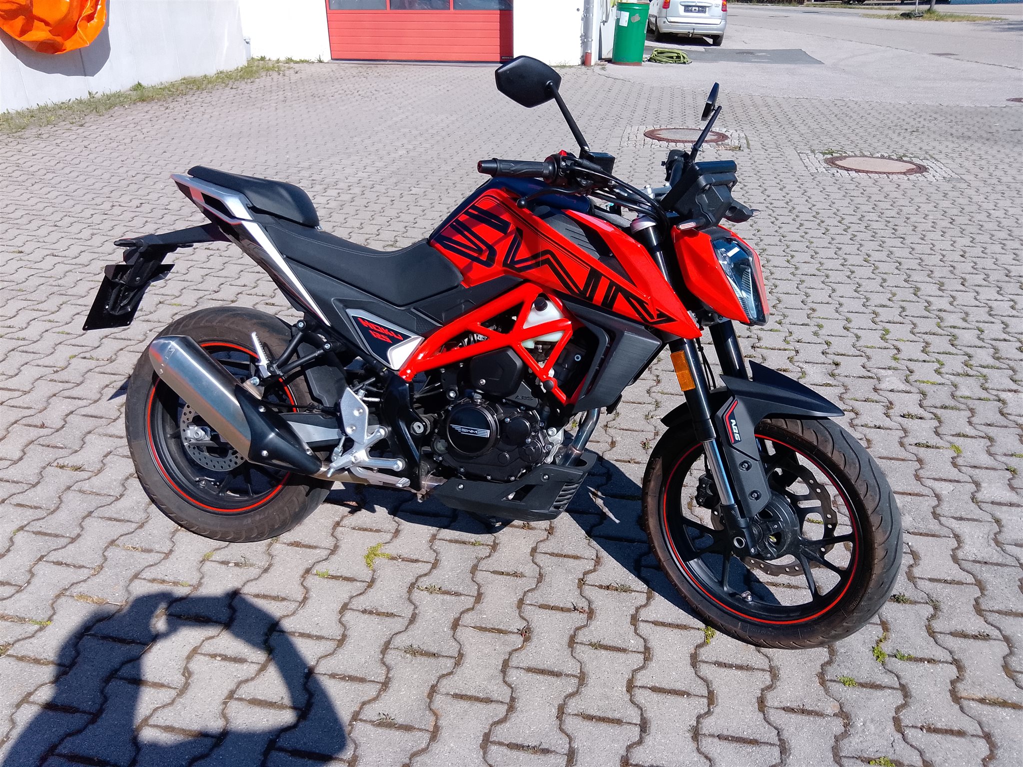 SWM Hoku 125