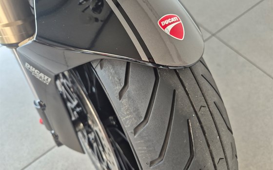 Gebrauchtmotorrad Ducati Monster 1100 Evo - Bild 12