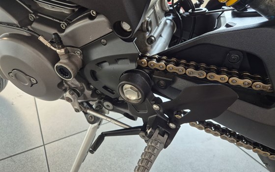 Gebrauchtmotorrad Ducati Monster 1100 Evo - Bild 18