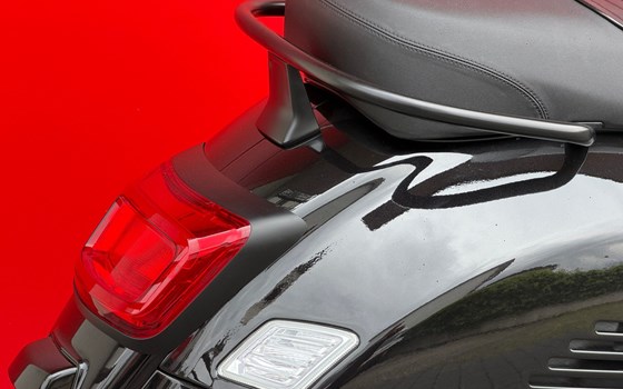 Offerta Vespa GTV 300 - Immagine 9