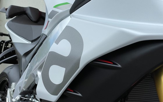 Offerta Aprilia Tuono V4 1100 - Immagine 15