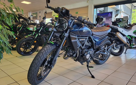 Gebrauchtmotorrad Ducati Scrambler Nightshift - Bild 1