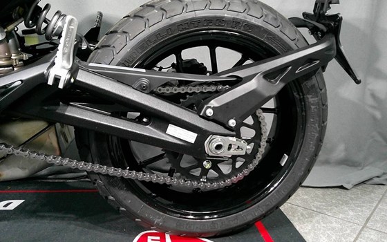 Gebrauchtmotorrad Ducati Scrambler Icon Dark - Bild 12