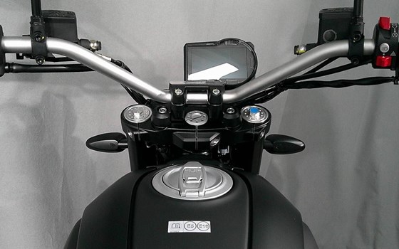 Gebrauchtmotorrad Ducati Scrambler Icon Dark - Bild 6