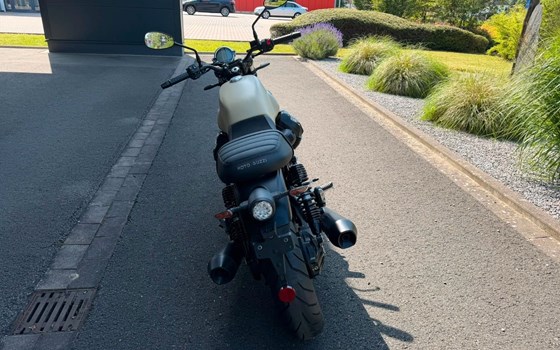 Neufahrzeug Moto Guzzi V7 Stone - Bild 7