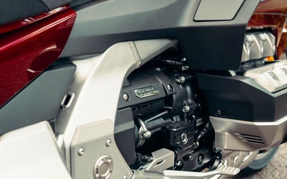 Gebrauchtmotorrad Honda GL 1800 Goldwing - Bild 8