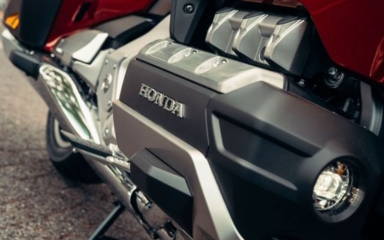Gebrauchtmotorrad Honda GL 1800 Goldwing - Bild 9
