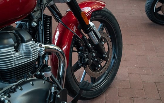 Gebrauchtmotorrad Royal Enfield Super Meteor 650 - Bild 23