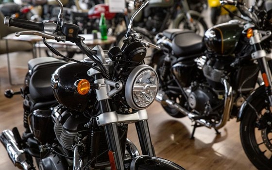 Neufahrzeug Royal Enfield Super Meteor 650 - Bild 10