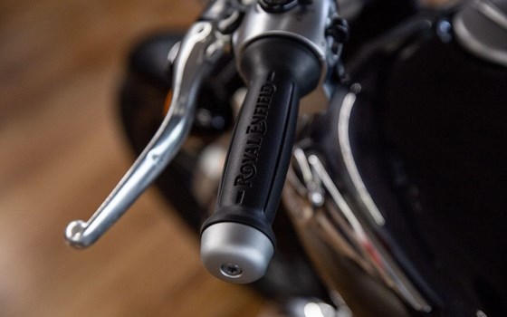 Neufahrzeug Royal Enfield Super Meteor 650 - Bild 13