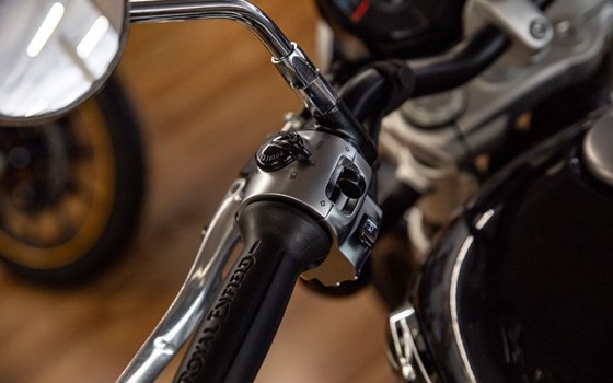 Neufahrzeug Royal Enfield Super Meteor 650 - Bild 14
