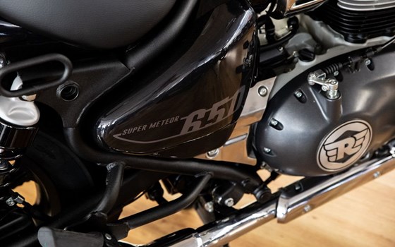 Neufahrzeug Royal Enfield Super Meteor 650 - Bild 9