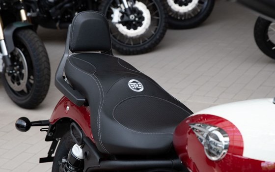 Neufahrzeug Royal Enfield Super Meteor 650 - Bild 11