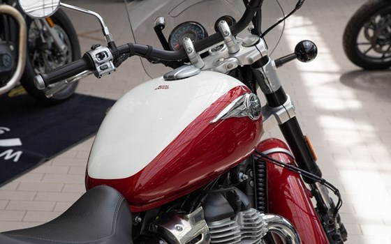 Neufahrzeug Royal Enfield Super Meteor 650 - Bild 13