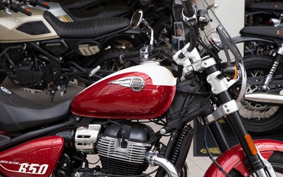Neufahrzeug Royal Enfield Super Meteor 650 - Bild 7