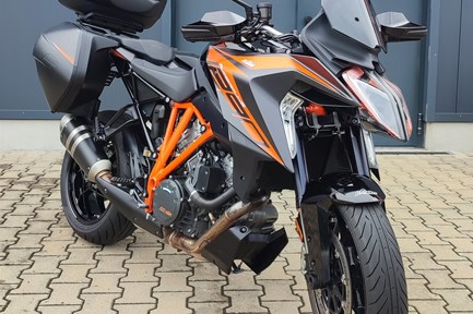 KTM 1290 Super Duke GT