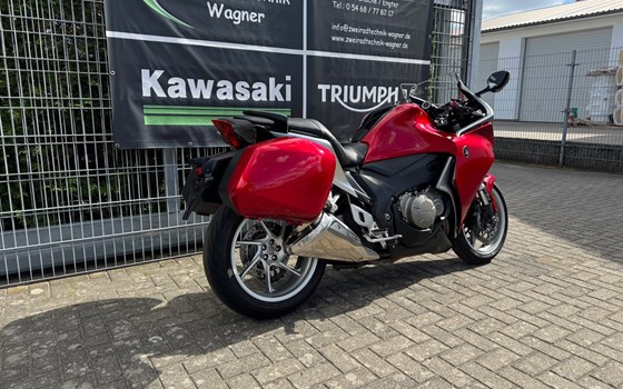 Gebrauchtmotorrad Honda VFR 1200 F - Bild 4