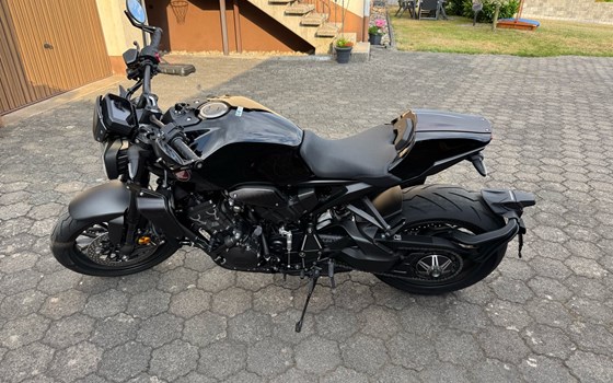 Gebrauchtmotorrad Honda CB 1000 R - Bild 2