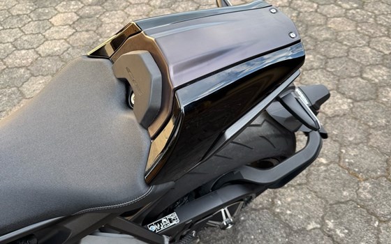Gebrauchtmotorrad Honda CB 1000 R - Bild 12